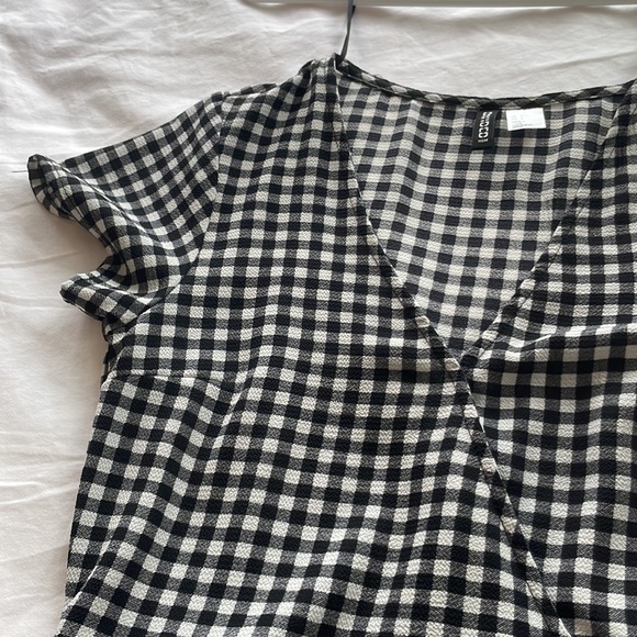 A beautiful new summer dress, checked Black and white. 85 cm long. Size 2 - Picture 3 of 6